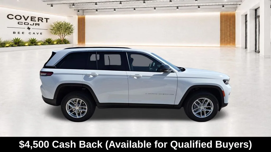 New 2026 Bright White Clear-Coat Exterior Paint Jeep Laredo X image 14