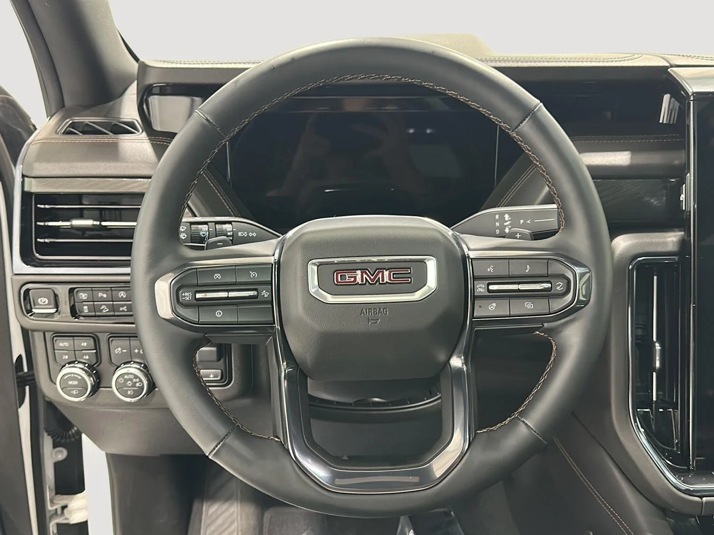 Used 2025 Summit White GMC AT4 image 9