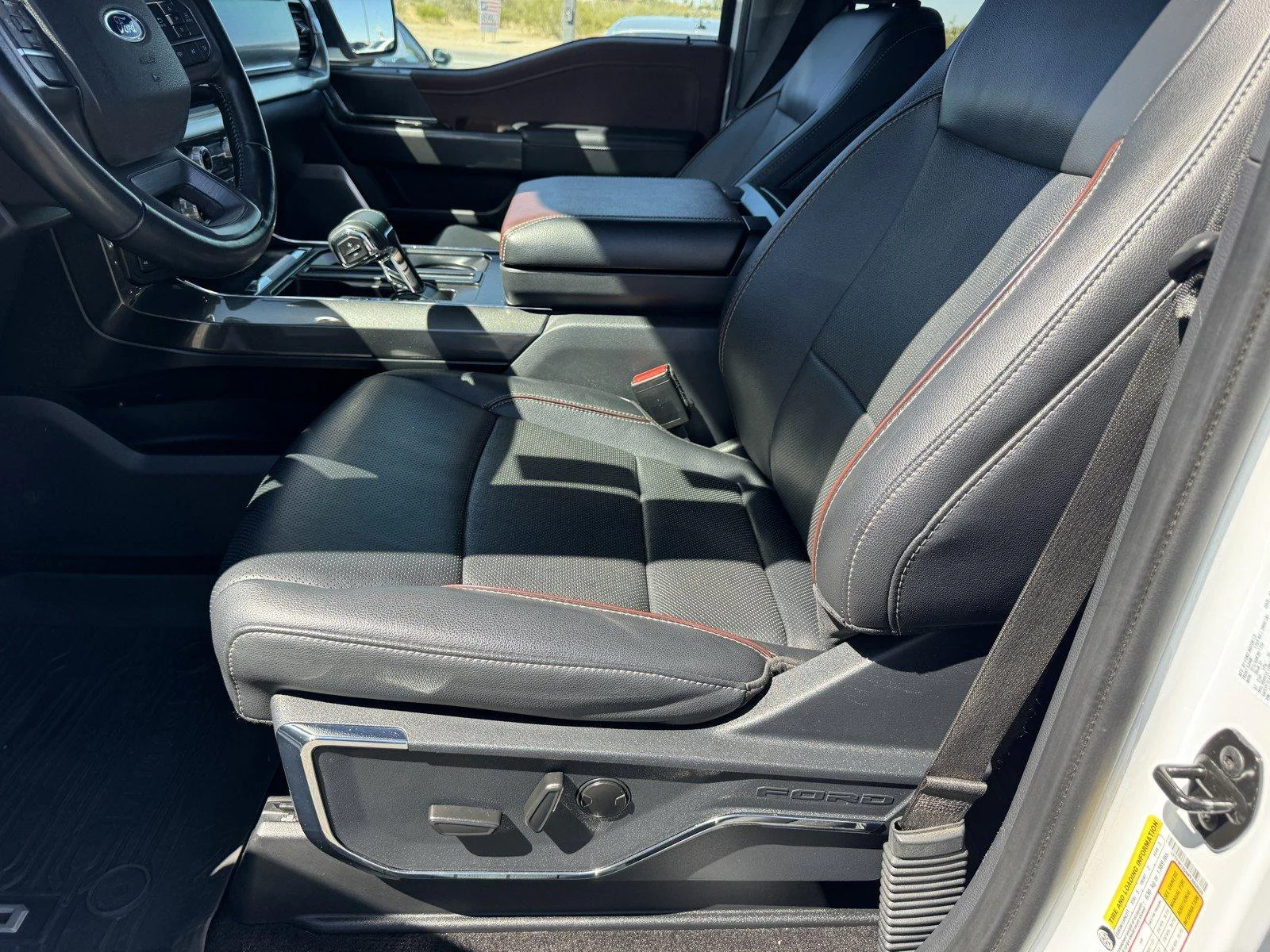 Used 2023 Oxford White Ford XL image 19