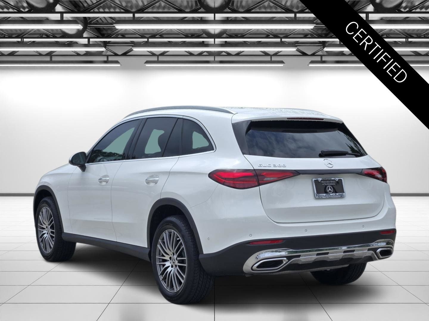 Certified Used 2026 Polar White Mercedes-Benz GLC 300 image 9