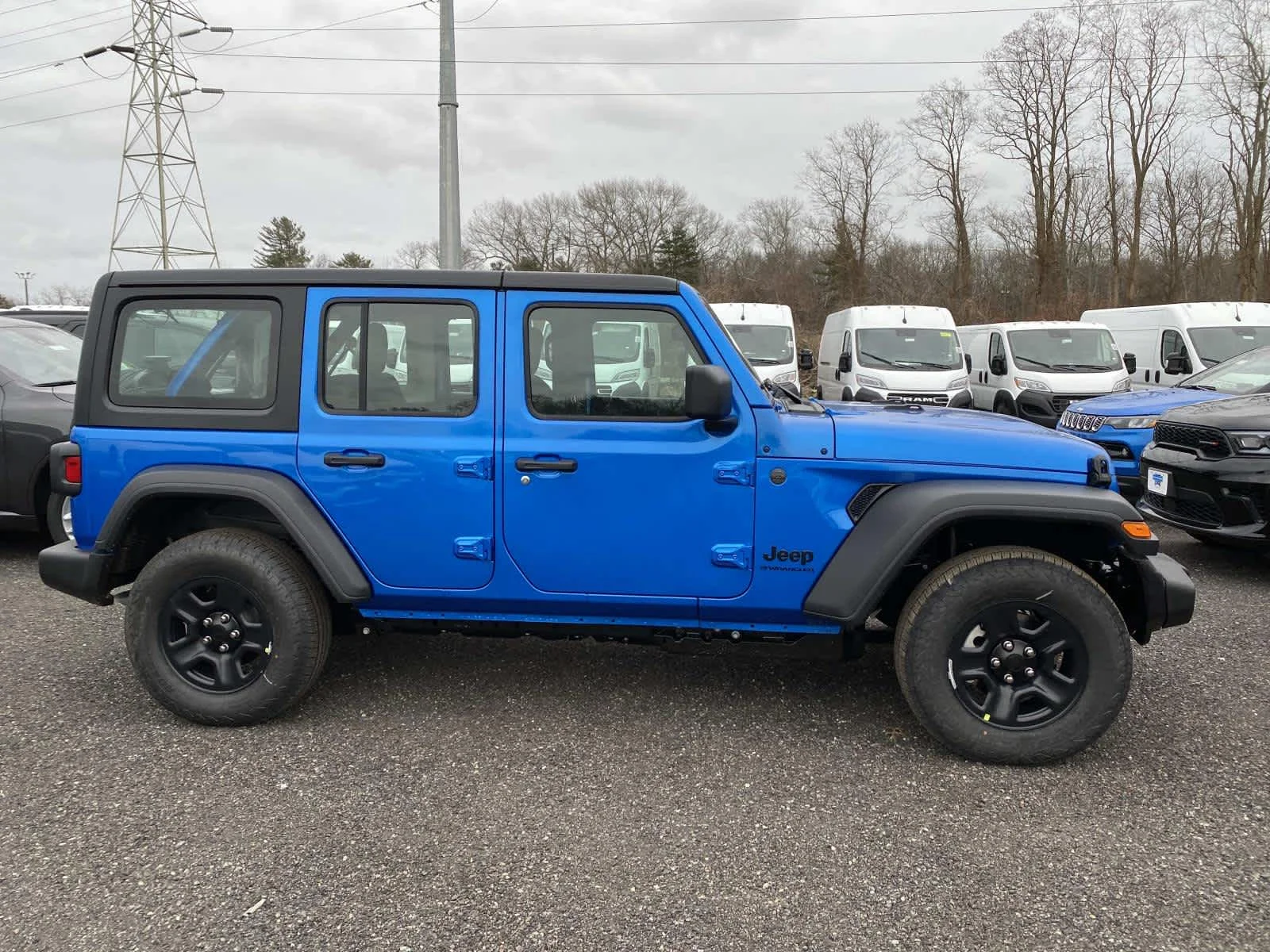 New 2026 Hydro Blue Pearl-Coat Exterior Paint Jeep Sport image 2