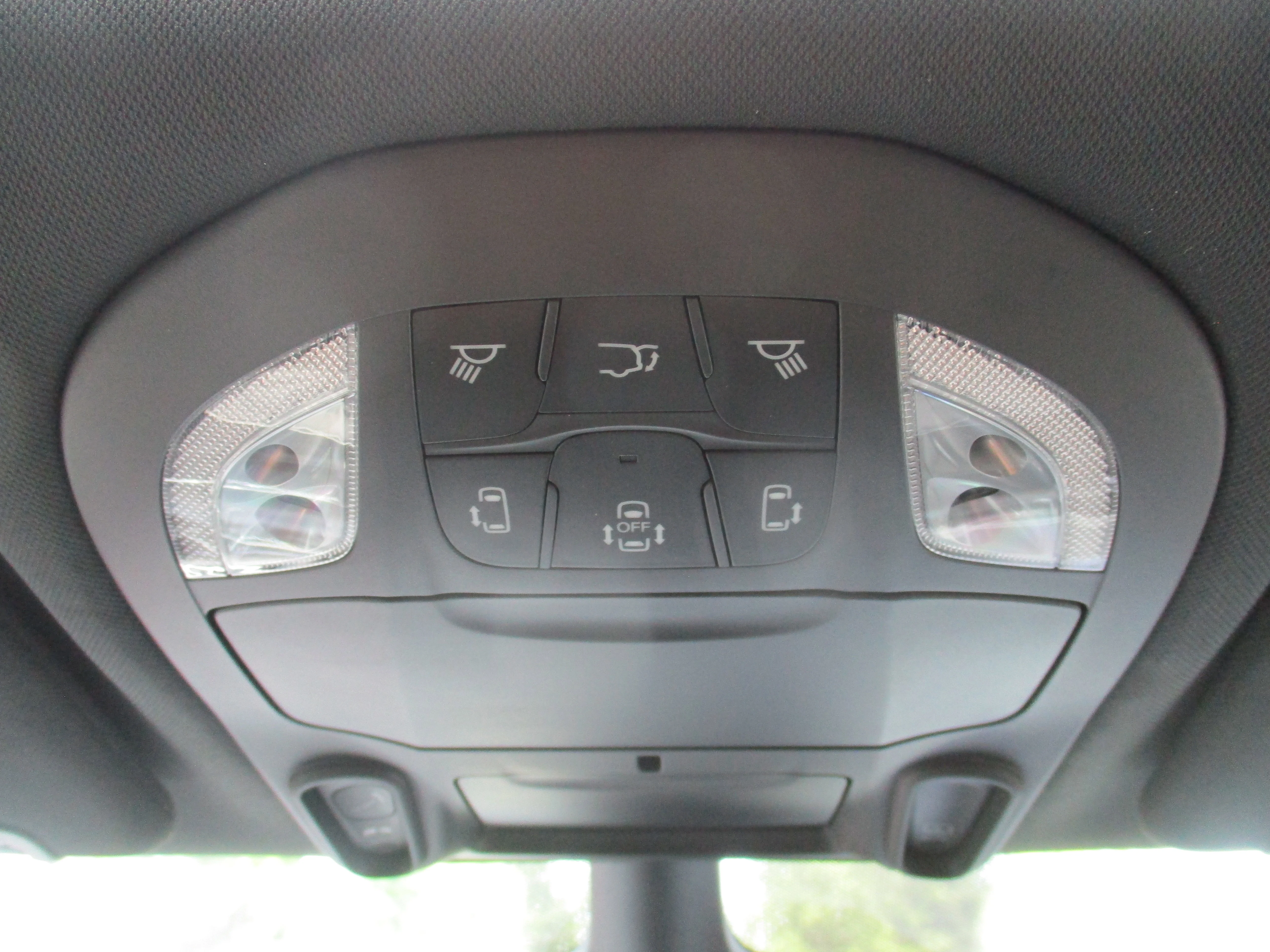 2025 Chrysler Pacifica Limited - Photo 18