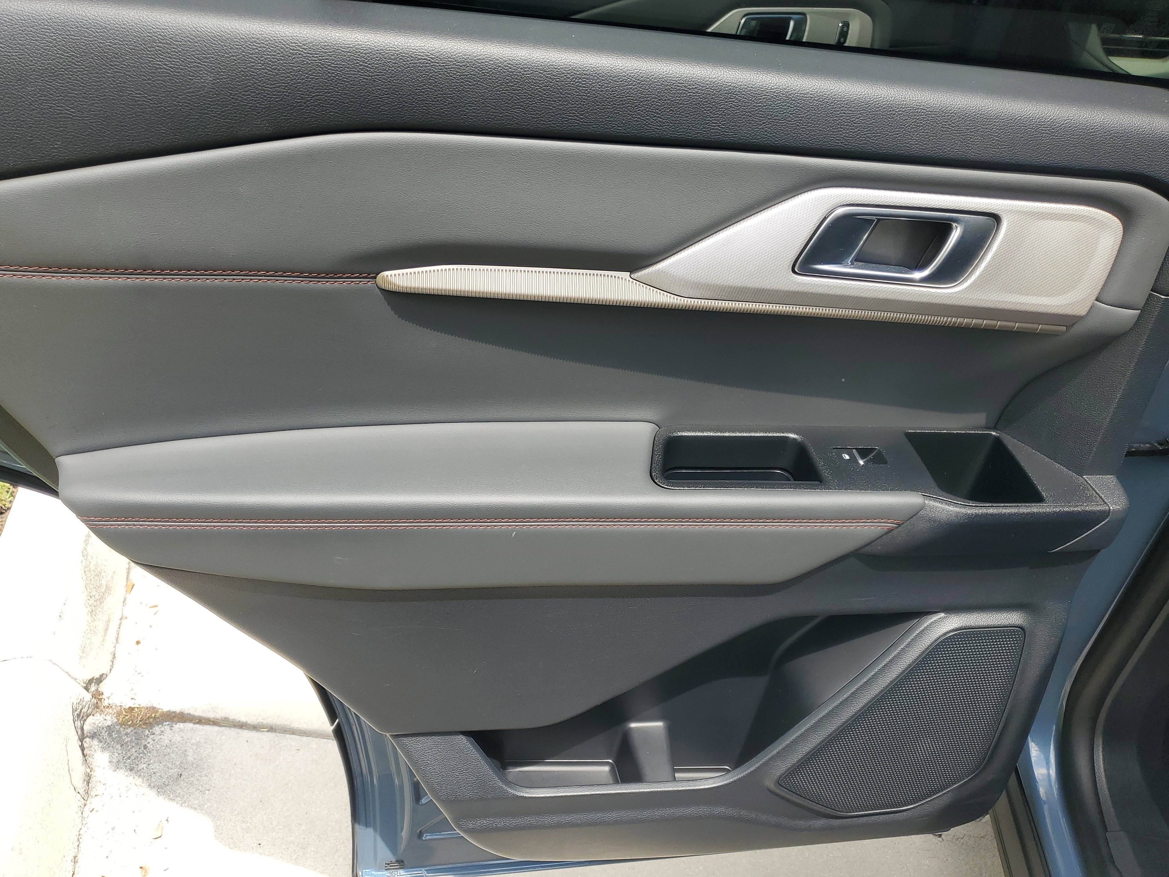 Used 2025 Vapor Blue Ford Active image 16