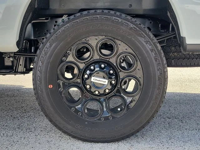New 2026 Avalanche Ford XLT image 8