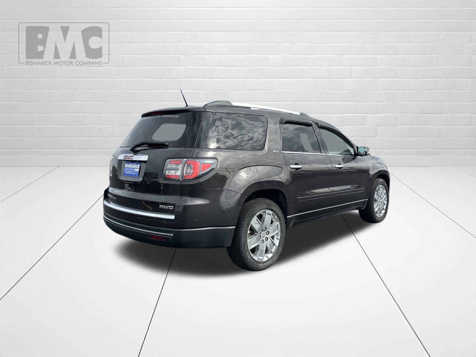 Used 2017 Silver GMC Limited image 3