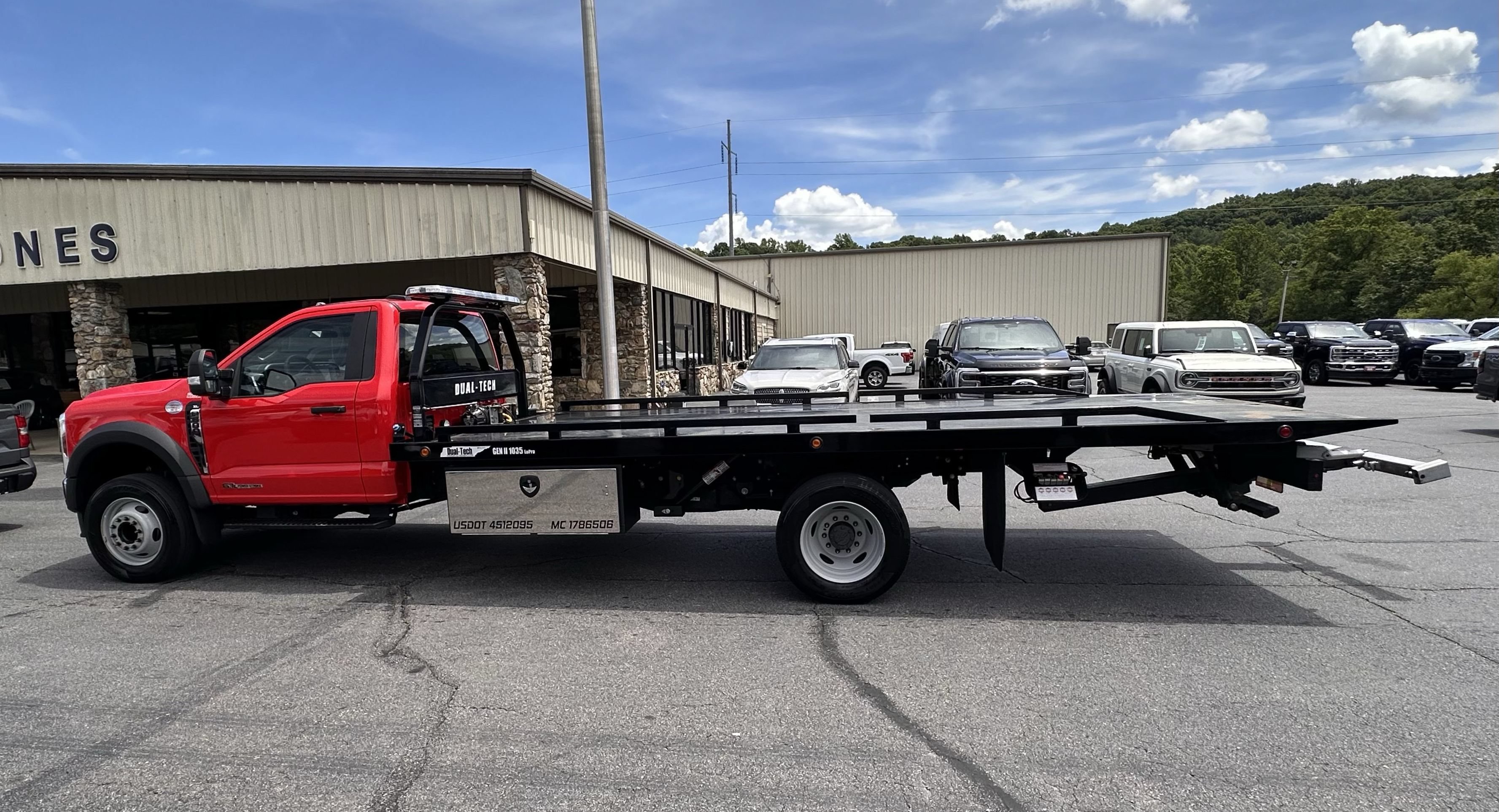 2024 Ford F-600 Super Duty Chassis Cab