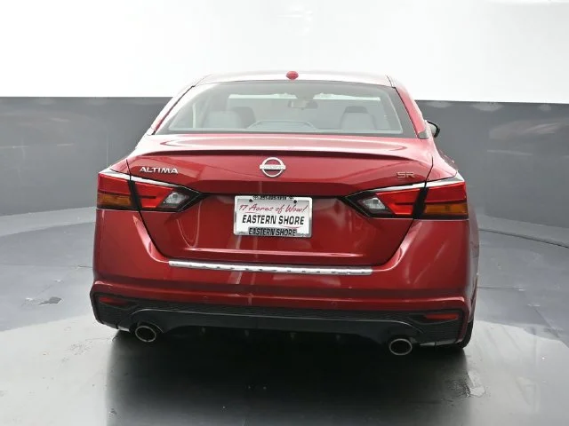 Used 2023 Red Nissan 2.5 SR image 6