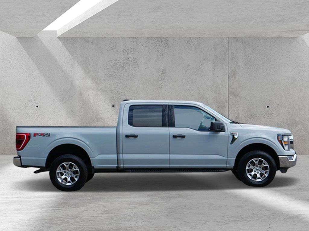 Used 2023 White Ford XLT image 2