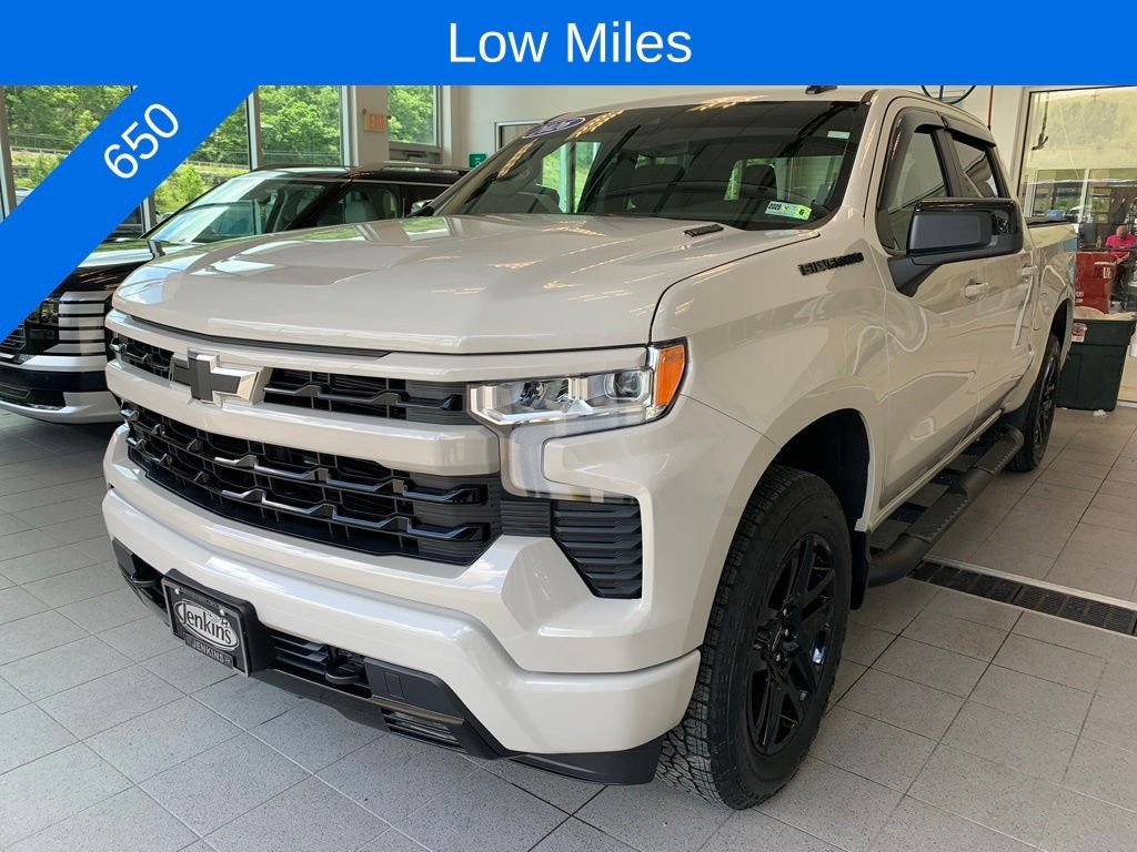Used 2026 White Chevrolet RST image 2