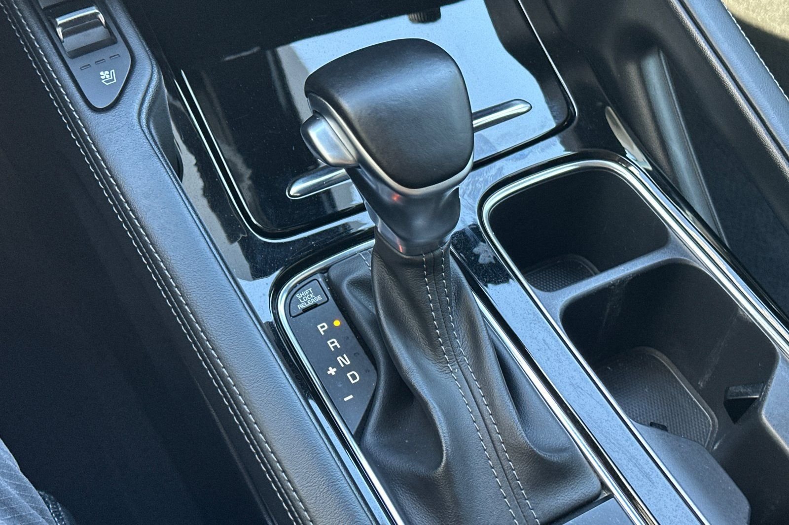 Used 2022 Black Kia SX image 24
