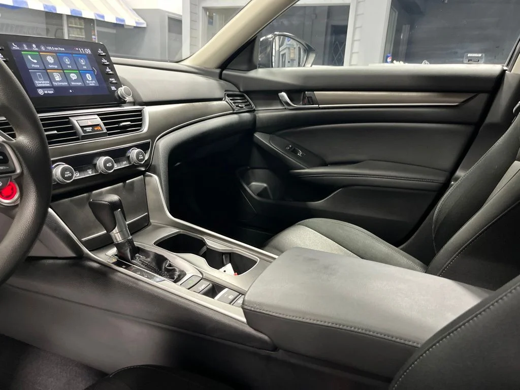 2021 Honda Accord LX - Photo 14