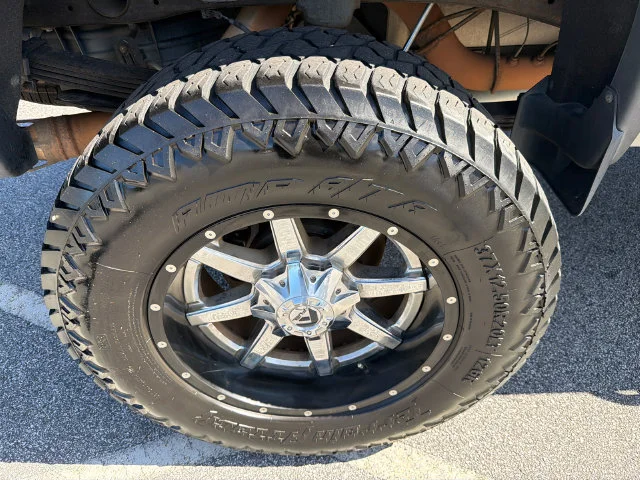 Used 2019 QUICKSILVER METALLIC GMC Denali image 17