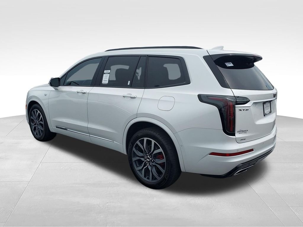 Used 2023 White Cadillac Sport image 3