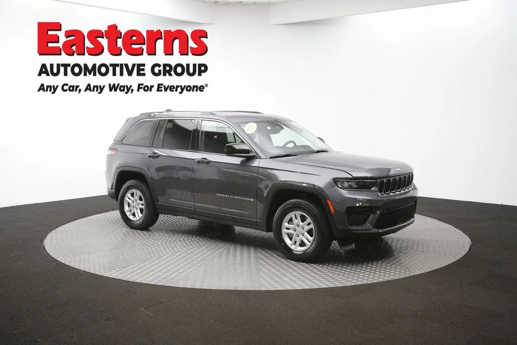 Used 2023 Gray Jeep Laredo image 48