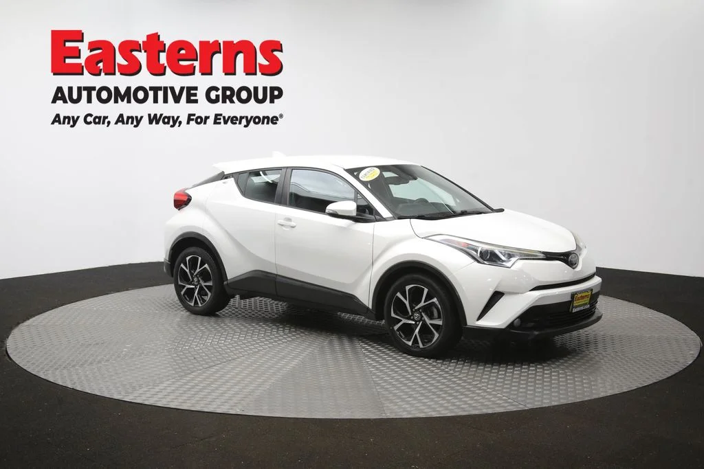 Used 2018 White Toyota XLE Premium image 48