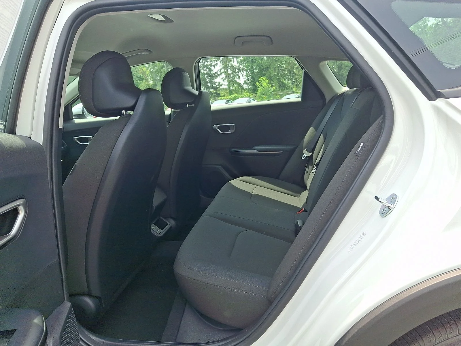 New 2026 White Kia LXS image 10