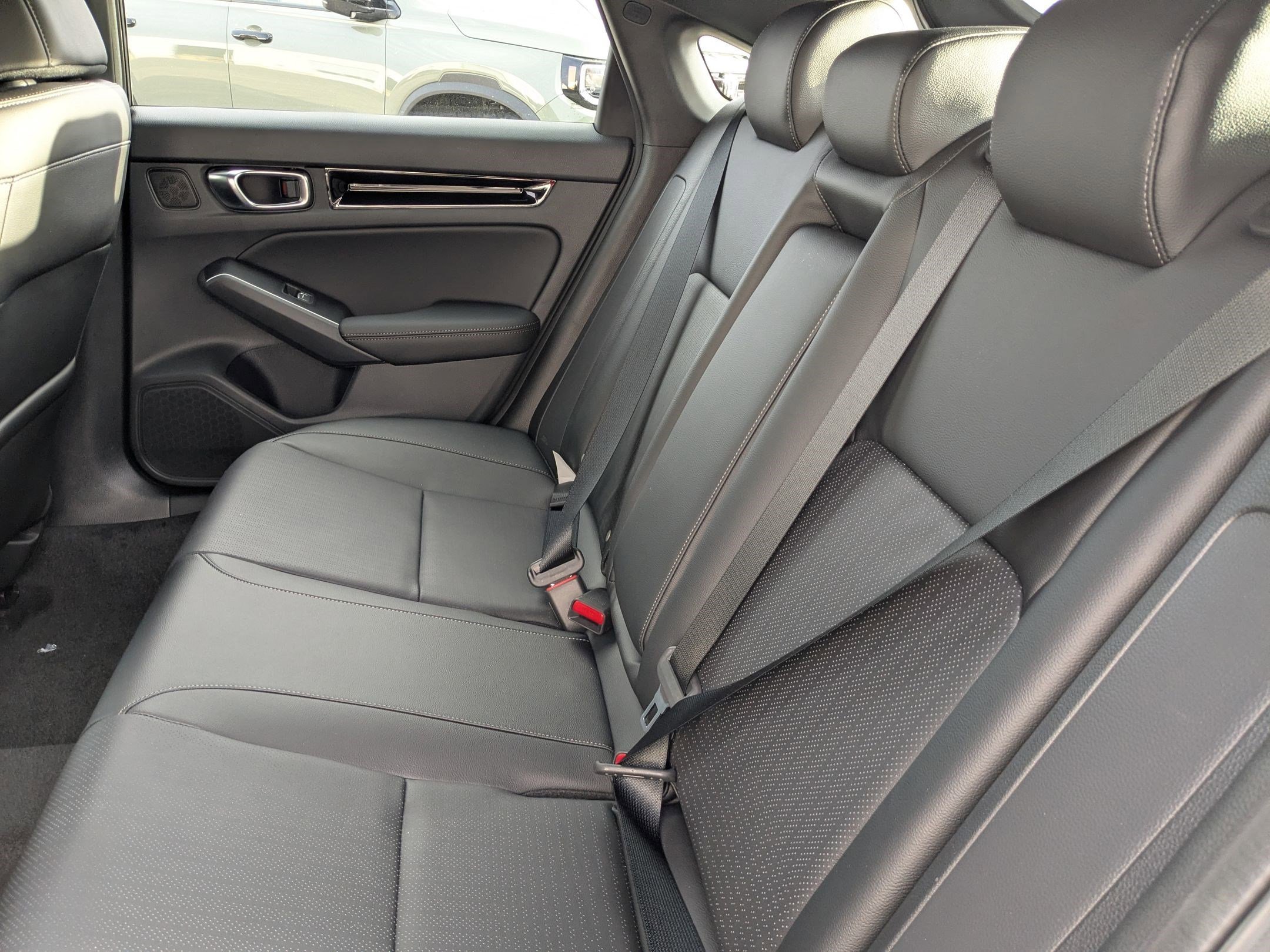 2026 Honda Civic Hatchback Sport Touring - Photo 16