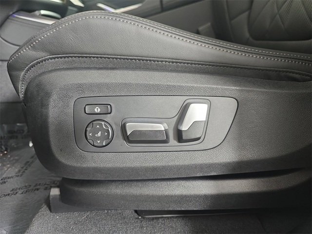 Certified Used 2026 Tanzanite Blue II Metallic BMW xDrive40i image 29