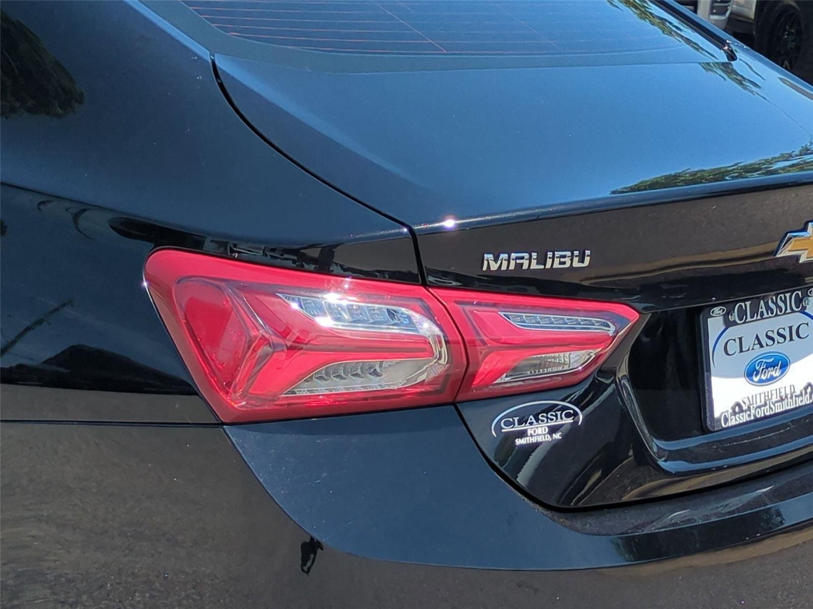 Used 2022 Mosaic Black Metallic Chevrolet LT image 12