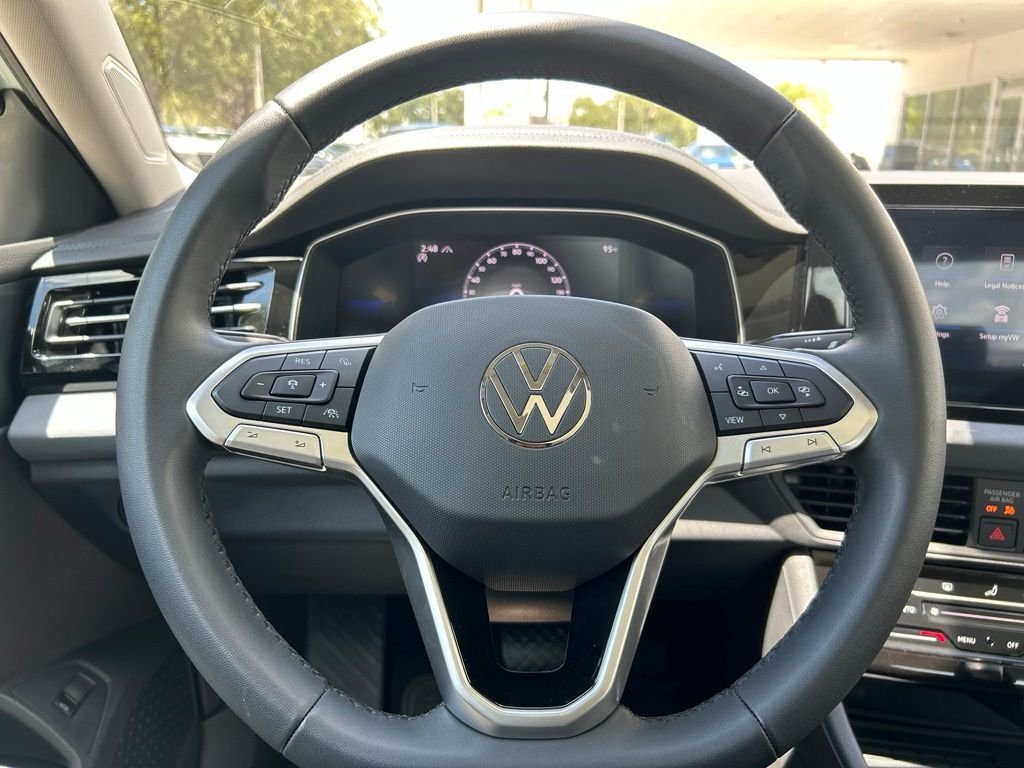 Certified Used 2026 White Volkswagen 1.5T SE image 19
