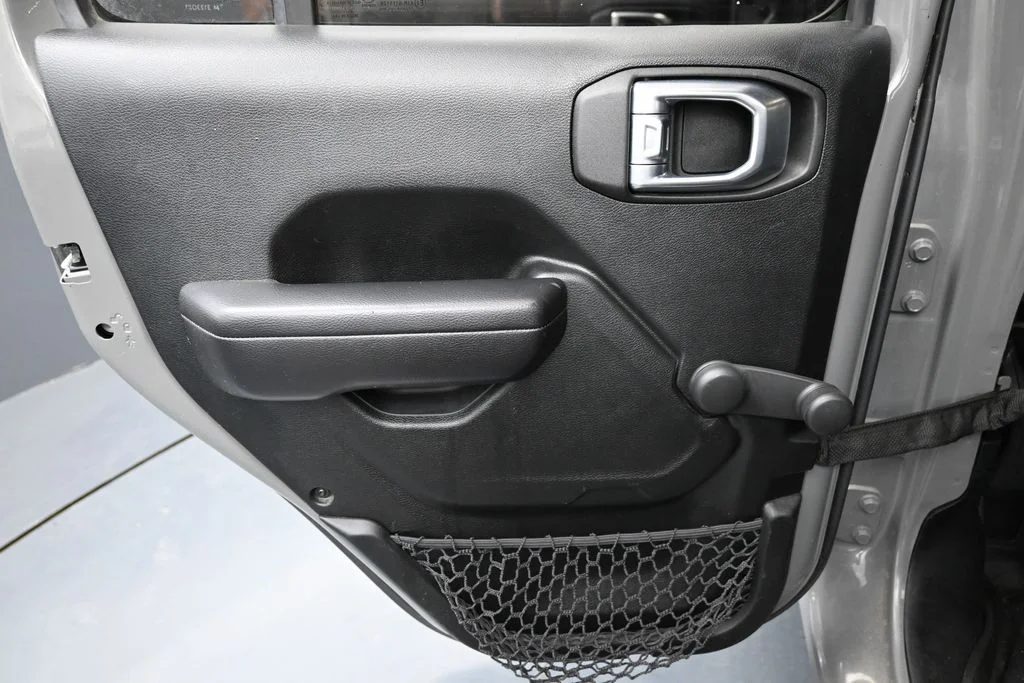 2021 Jeep Gladiator Sport - Photo 28