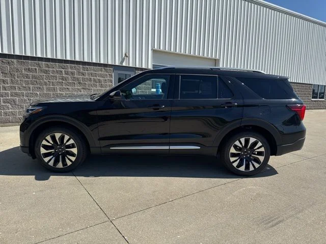 New 2026 Agate Black Metallic Ford Platinum™ image 8