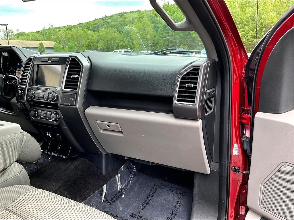 Used 2016 Ruby Red Metallic Tinted Clearcoat Ford XLT image 13