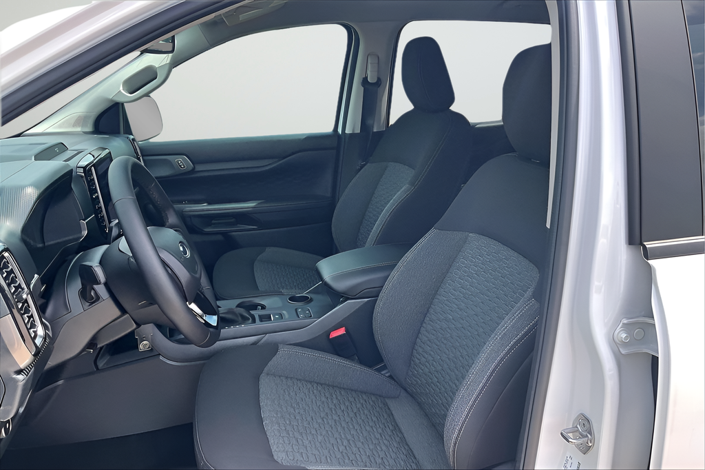 New 2026 Oxford White Ford XLT image 10