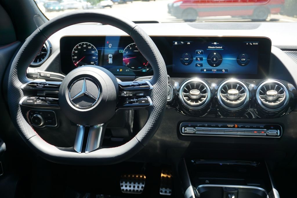 Certified Used 2026  Mercedes-Benz GLA 250 image 44