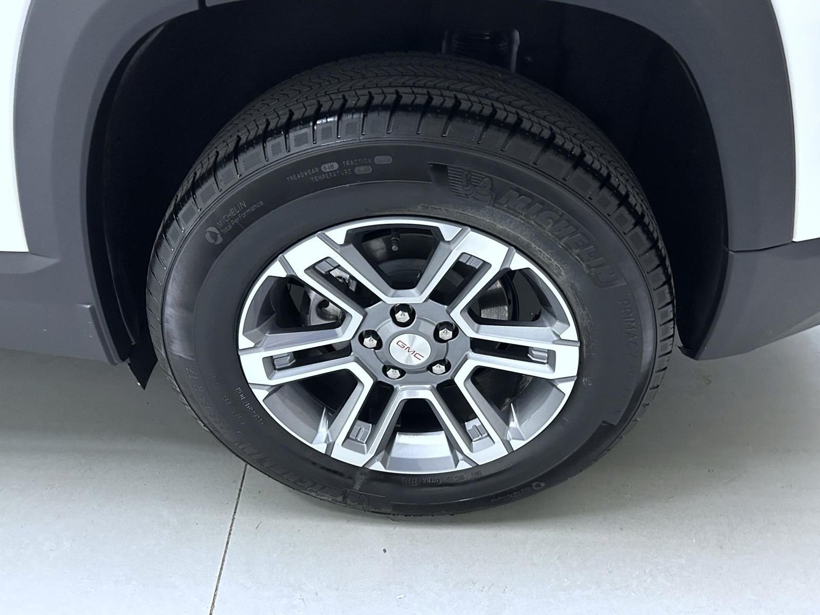 Used 2026 White GMC Elevation image 22