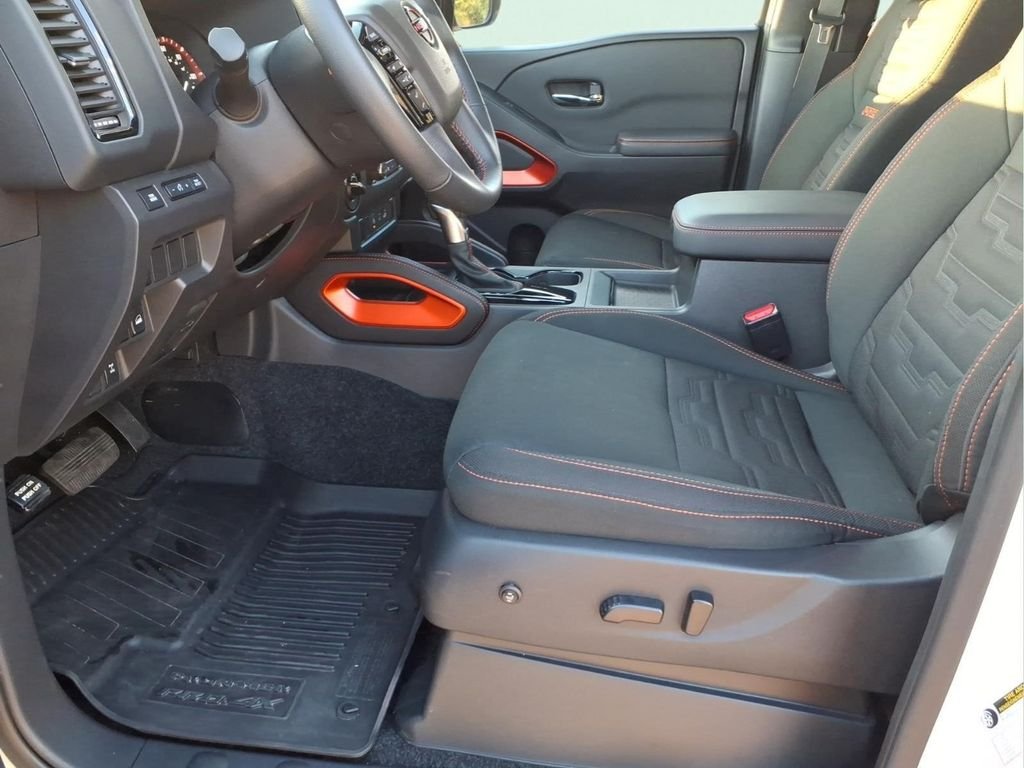 Used 2024 White Nissan PRO-4X image 19