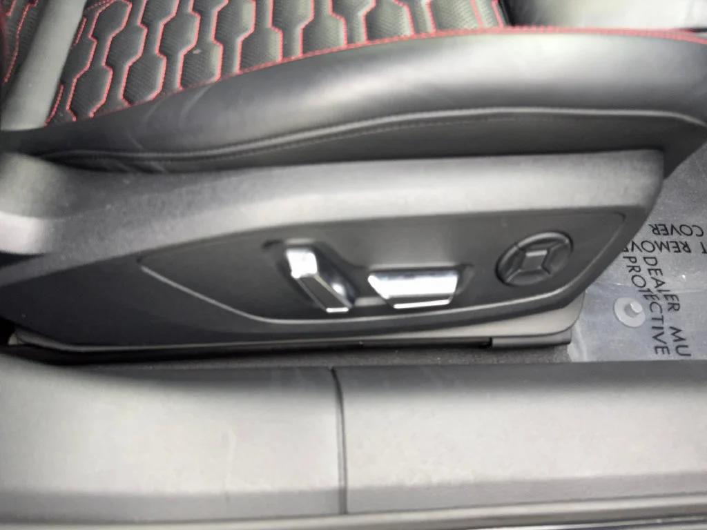 Used 2022  Audi 4.2 image 47