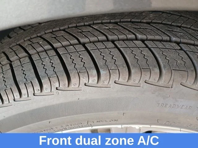 Used 2024  Volkswagen 1.5T SE image 4