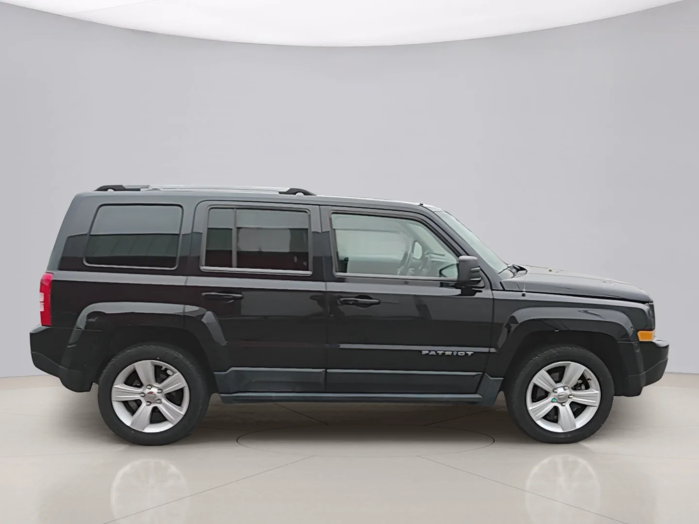 Used 2011 Black Jeep LATITUDE X image 4
