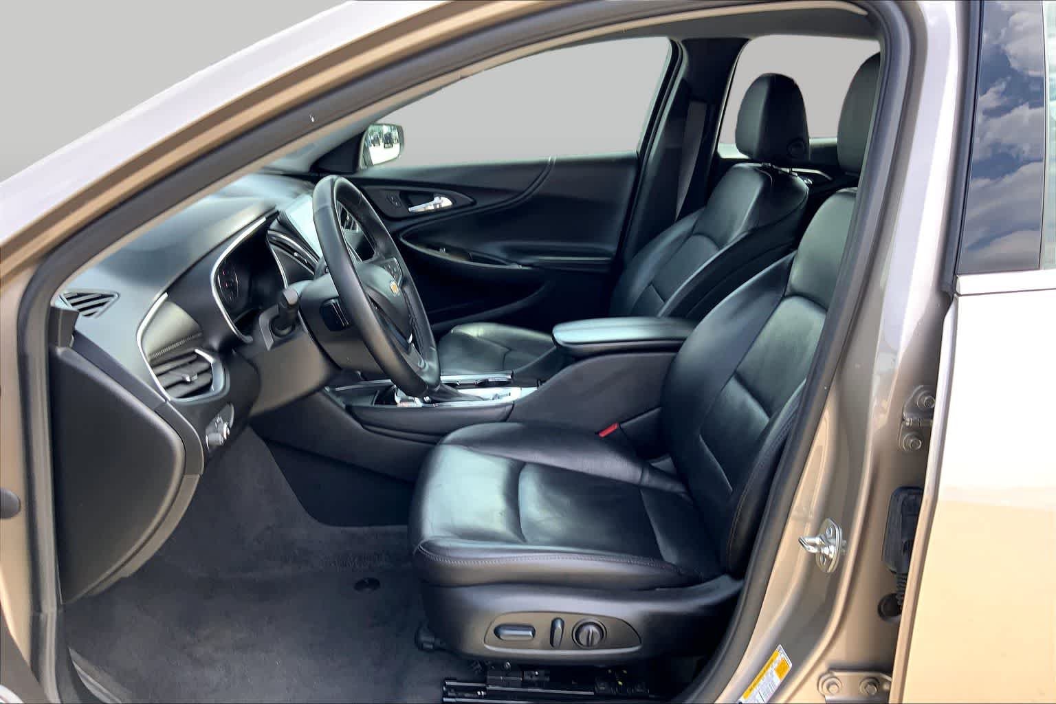 Used 2024 Mineral Gray Metallic Chevrolet LT image 8