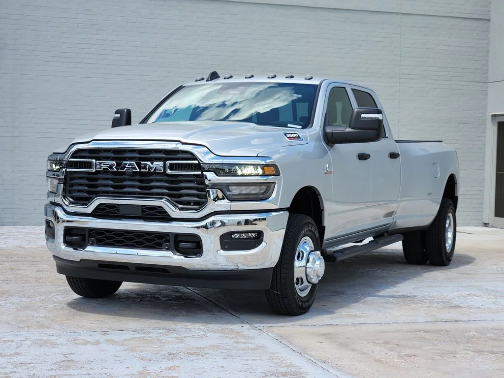 New 2026 Silver Zynith Ram Tradesman image 2