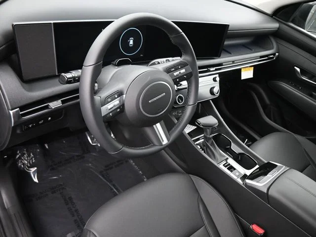 Used 2026 Silver Hyundai SEL Premium image 17
