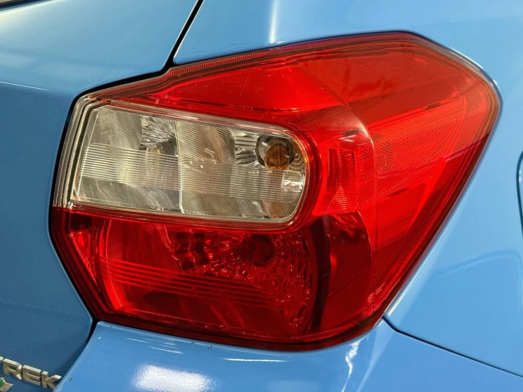 Used 2016 Blue Subaru 2.0i Limited image 31