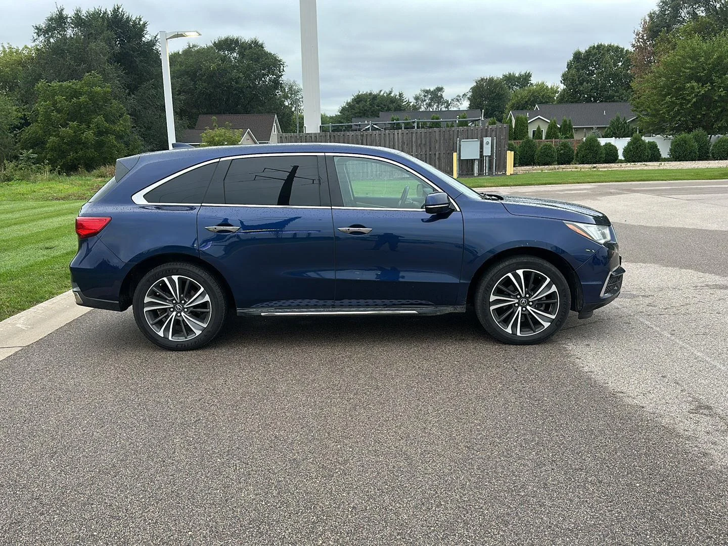 Used 2020 Fathom Blue Pearl Acura SH-AWD w/Tech image 2