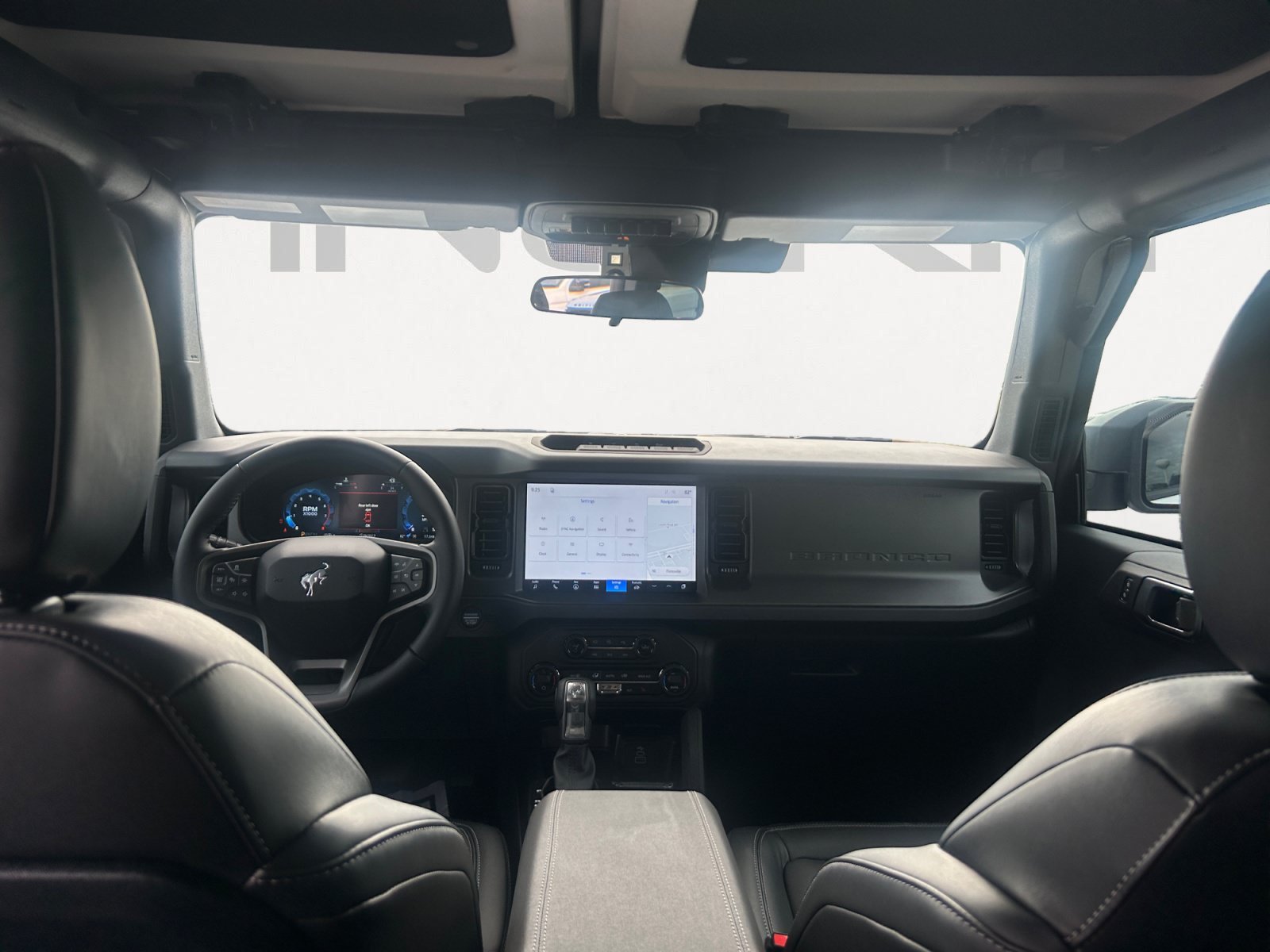 New 2026 Oxford White Ford Badlands image 2
