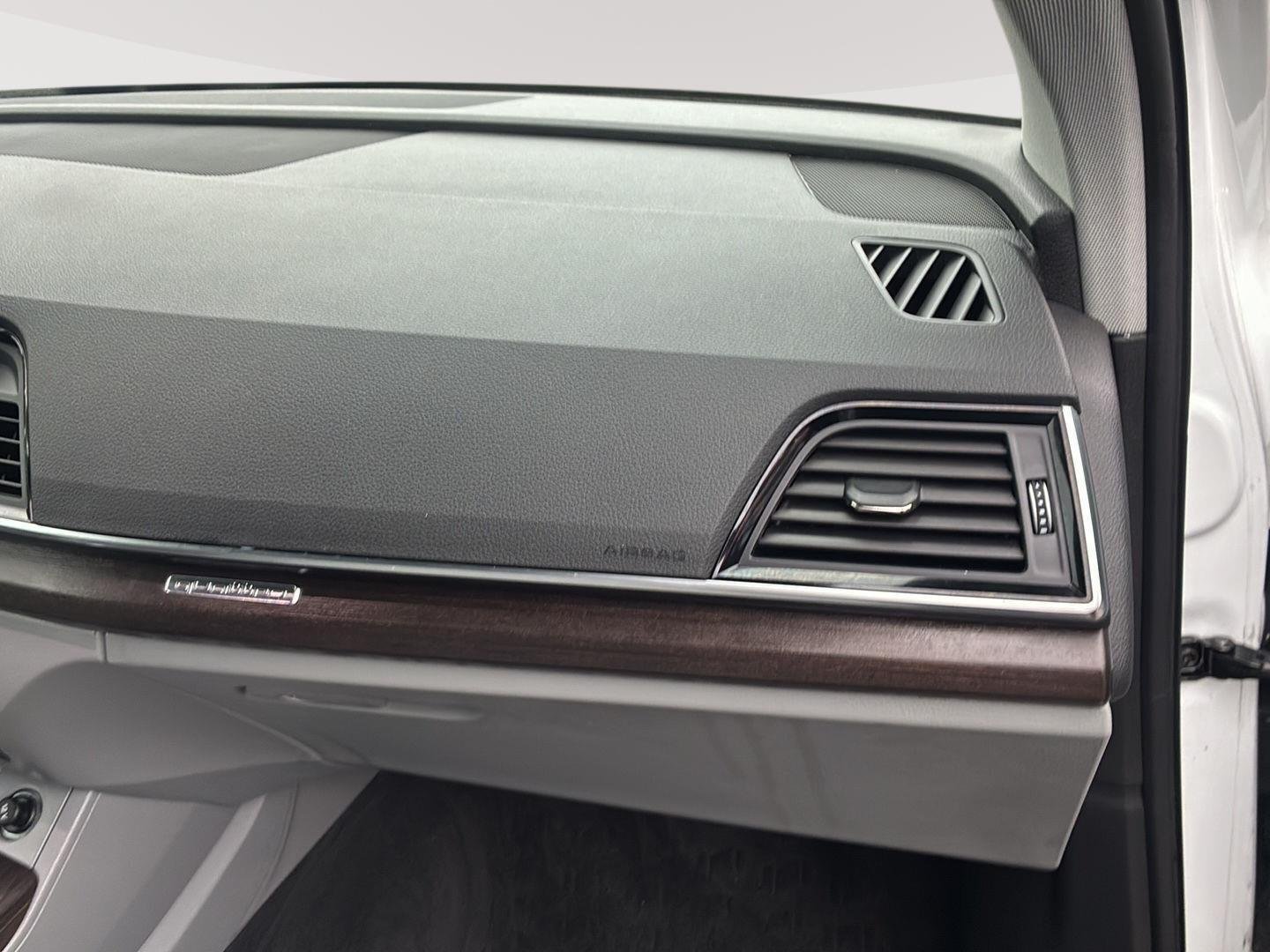 Used 2022 Glacier White Metallic Audi S line Premium image 13