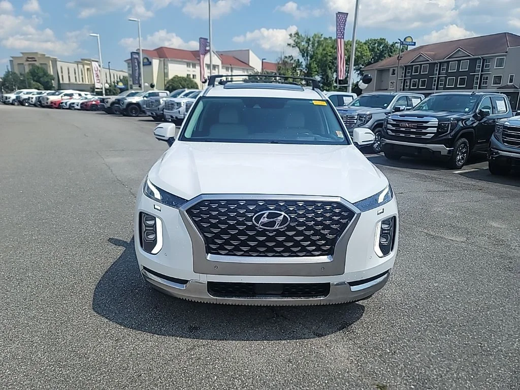 Used 2022 White Hyundai Calligraphy image 2