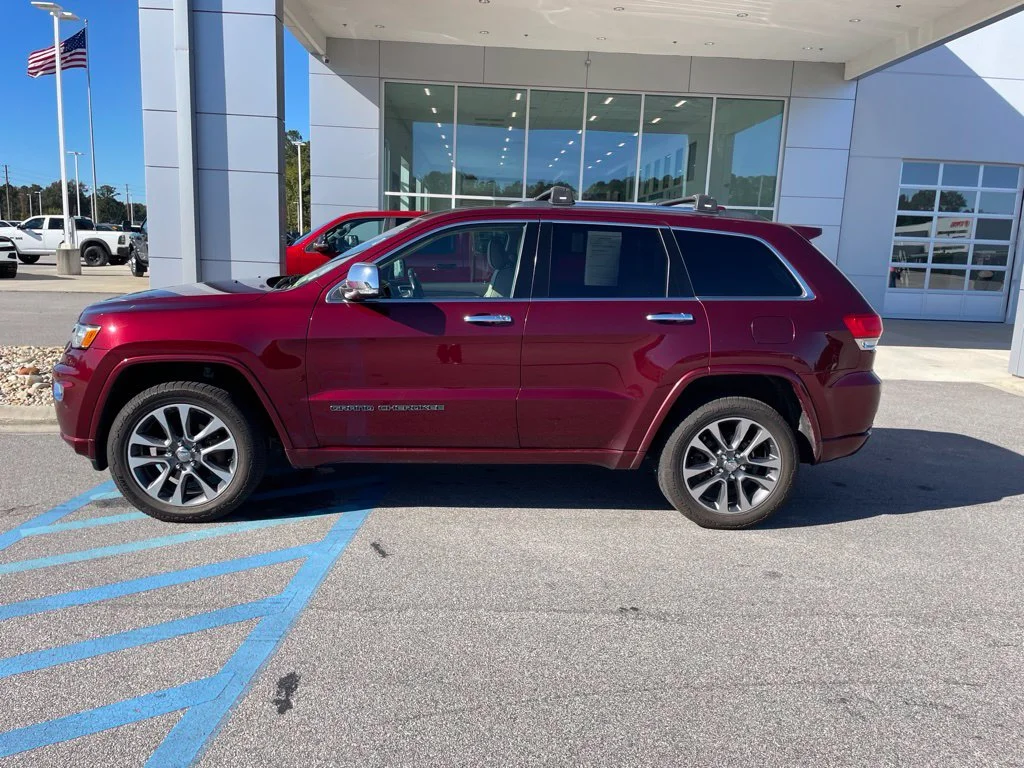 Used 2017 Red Jeep Overland image 2