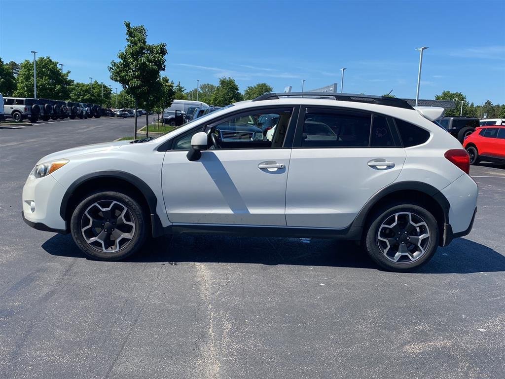 Used 2014 Satin White Pearl Subaru Premium image 7