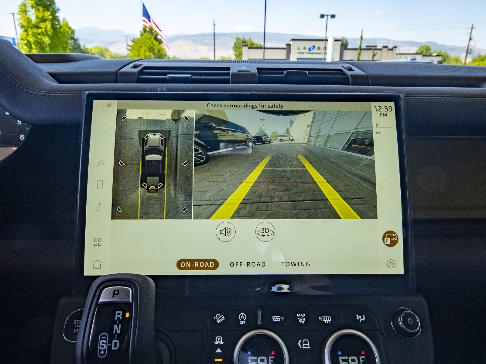 New 2026 Deep Sandglow Yellow Land Rover  image 21