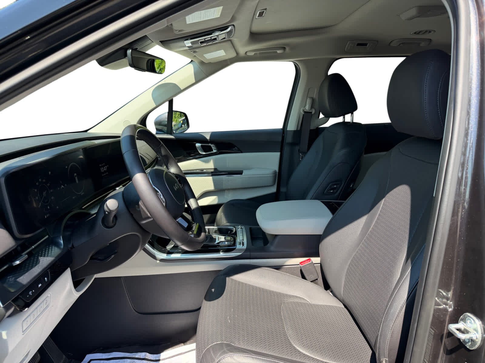 Used 2024 Panthera Metal Kia SX Prestige image 11