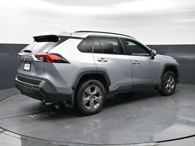 2023 Toyota RAV4 XLE - Photo 6