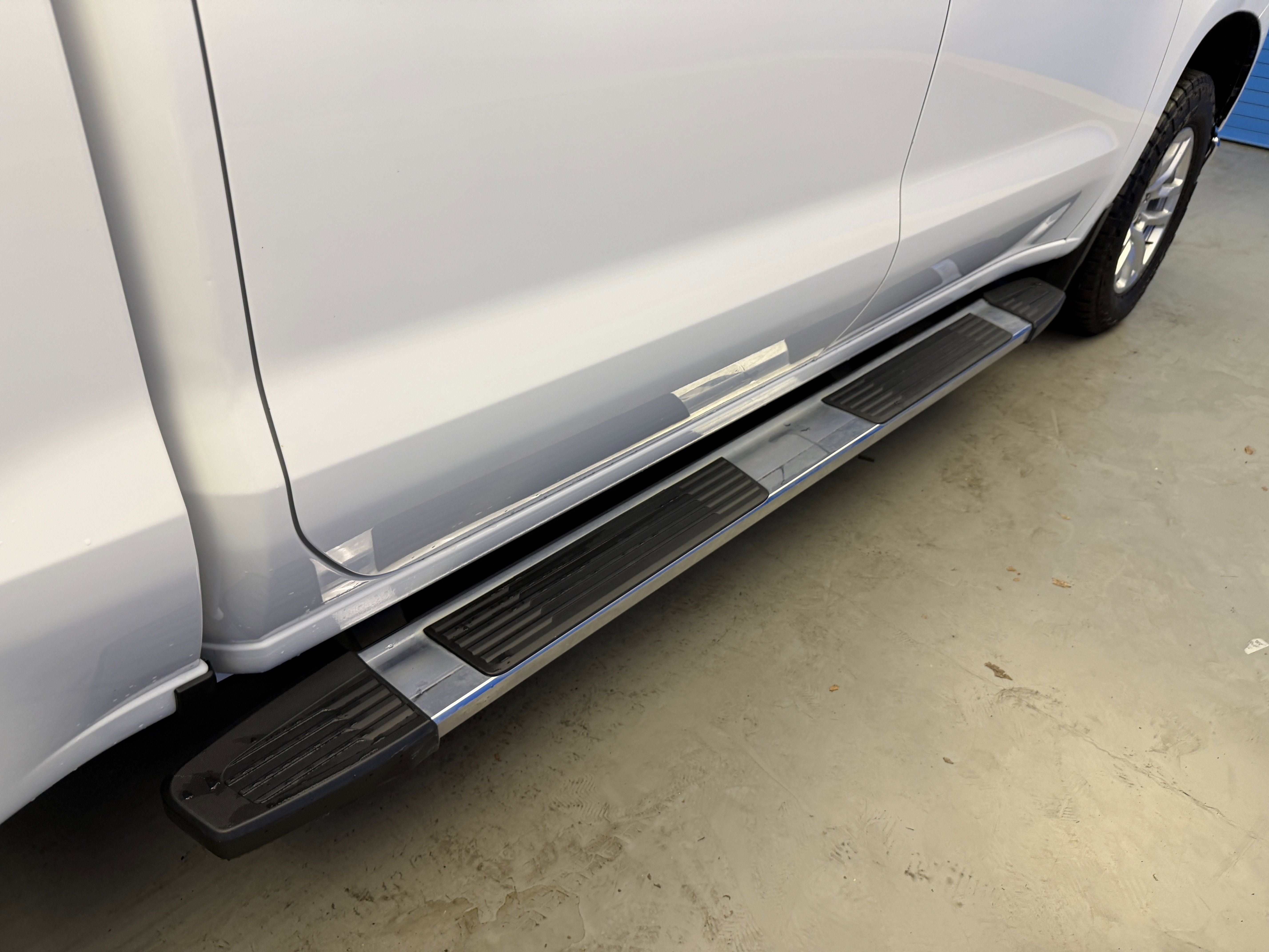 Used 2021 Summit White Chevrolet LT image 9