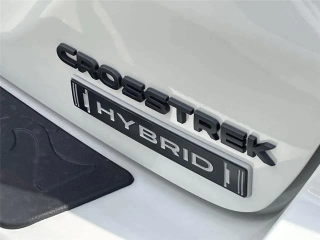 New 2026 CRYSTAL WHITE PEARL Subaru Limited Hybrid image 10