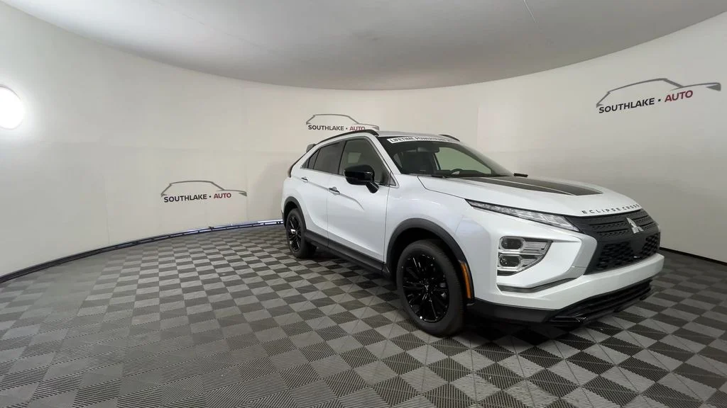 New 2025 White Mitsubishi BLACK EDITION 1.5T S-AWC image 3